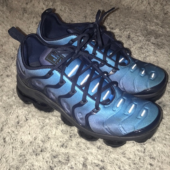 nike vapormax plus inside